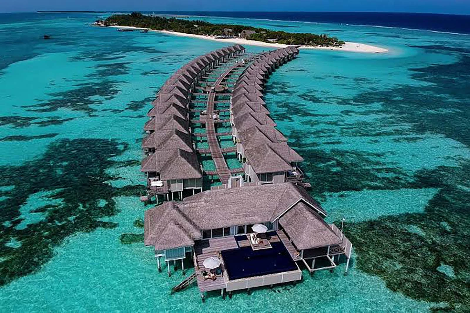 Dhidhoofinolhu Island