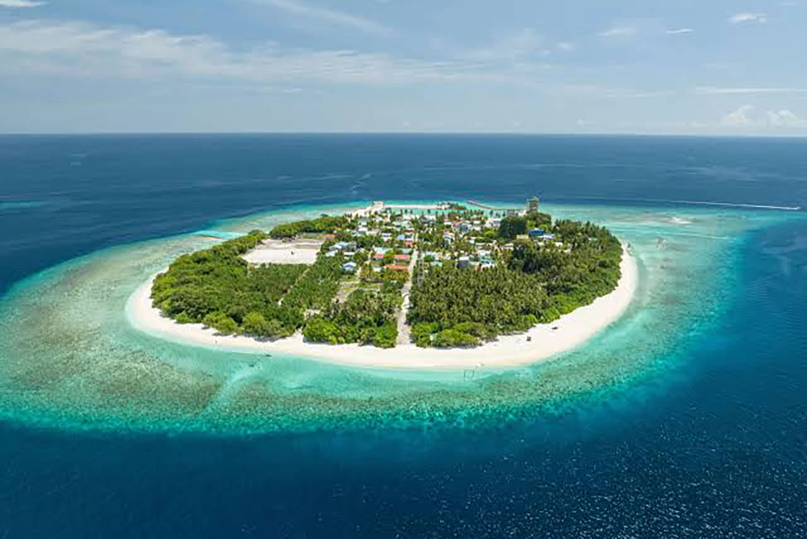 Kamadhoo Island