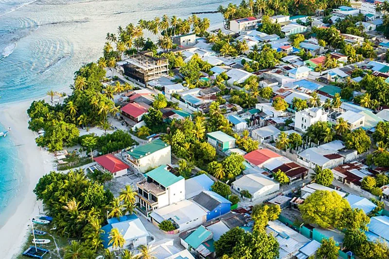 Thulusdhoo Island