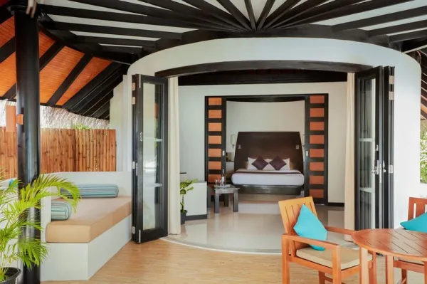 Family Deluxe Beach Villa with Pool