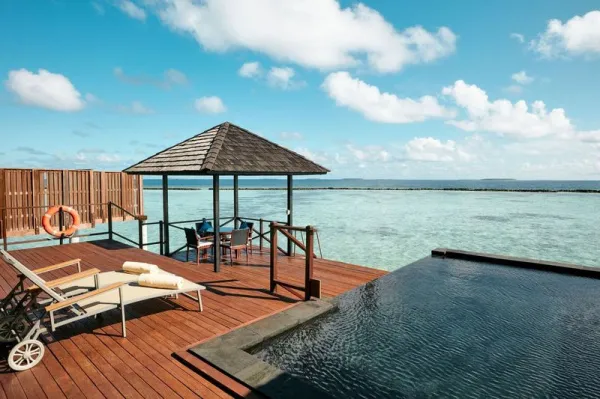 Infinity Water Villa with Pool