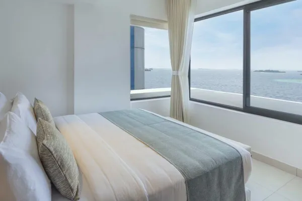 Sea Front 3 Bedroom Master Suite