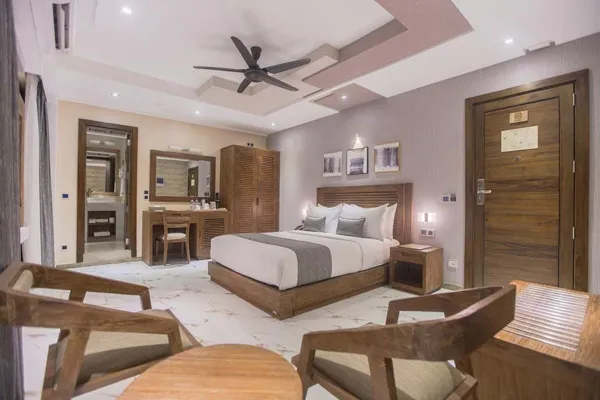 Samann Suite with Private Balcony
