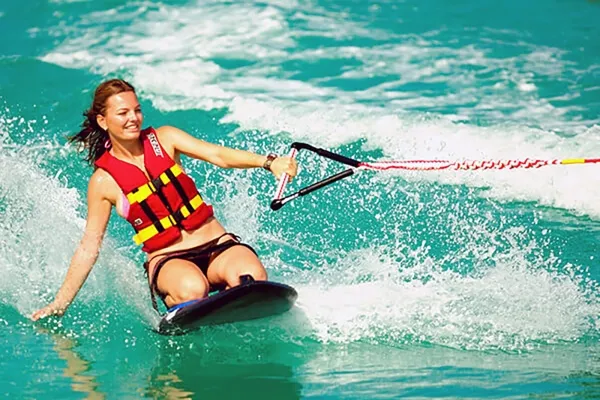 Knee Boarding