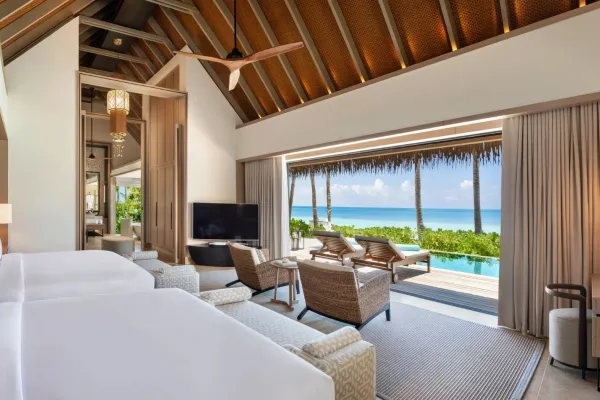 Two Queen Bedded Grand Beach Villa with Pool