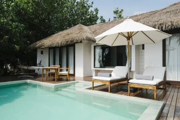 2 Bedroom Villa Beachfront with Private Pool 