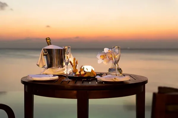 In-Villa Dinning