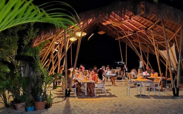 Beach Dining Night