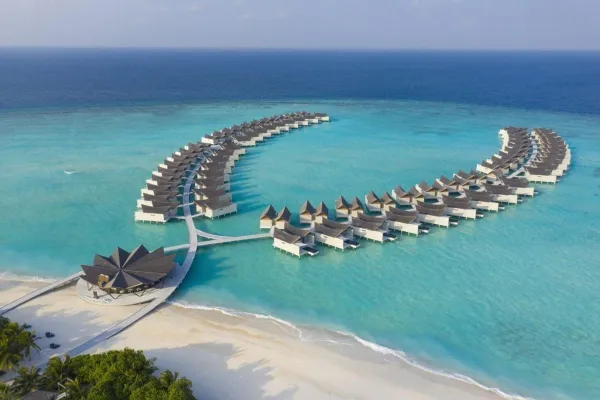 Mövenpick Resort Kuredhivaru Maldives