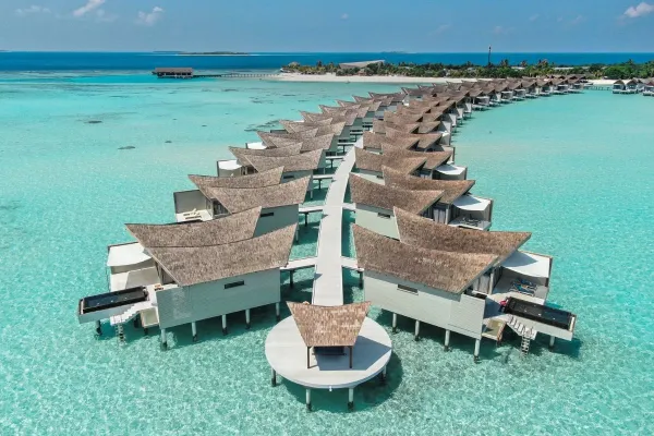 Mövenpick Resort Kuredhivaru Maldives