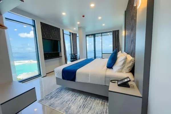 Honeymoon Suite with Jacuzzi 