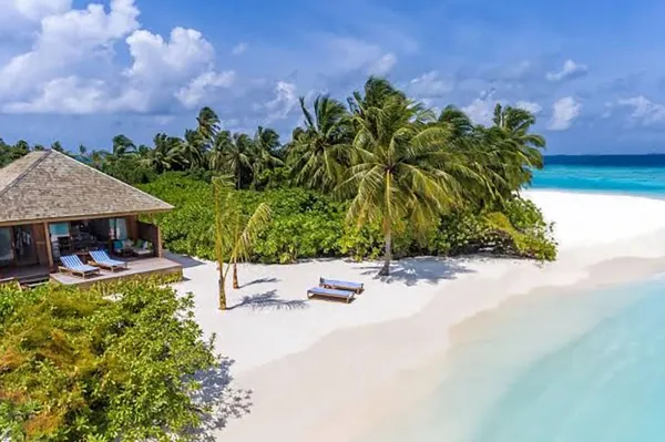 Hurawalhi Island Resort