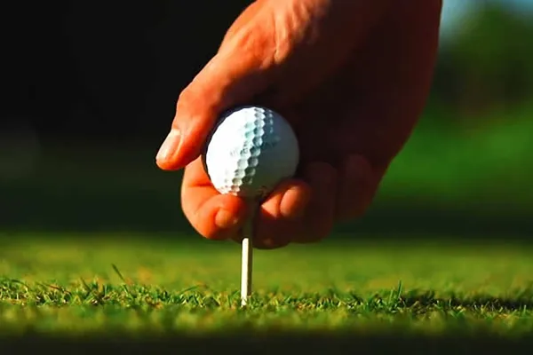 Golf Course: Fairways with an Island Twist