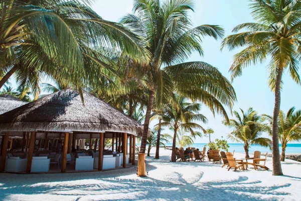Main Bar at Nakai Dhiggiri