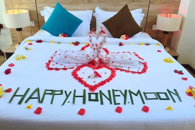 Honeymoon Bed Decor  - Aquzz Hotel & Spa