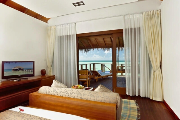 Vilu Bar at Medhufushi Island