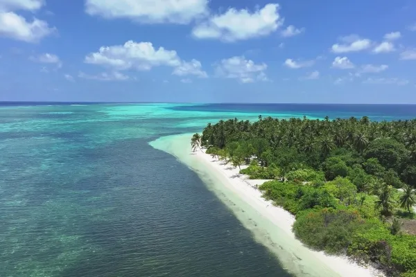 Nearby Uninhabited Islands and Sandbanks