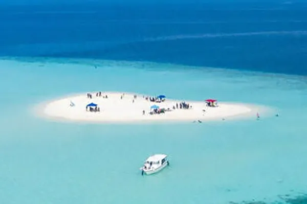 Gulhi Sandbank & Lagoon Trips