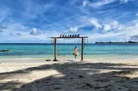 Felidhoo Beach Swing
